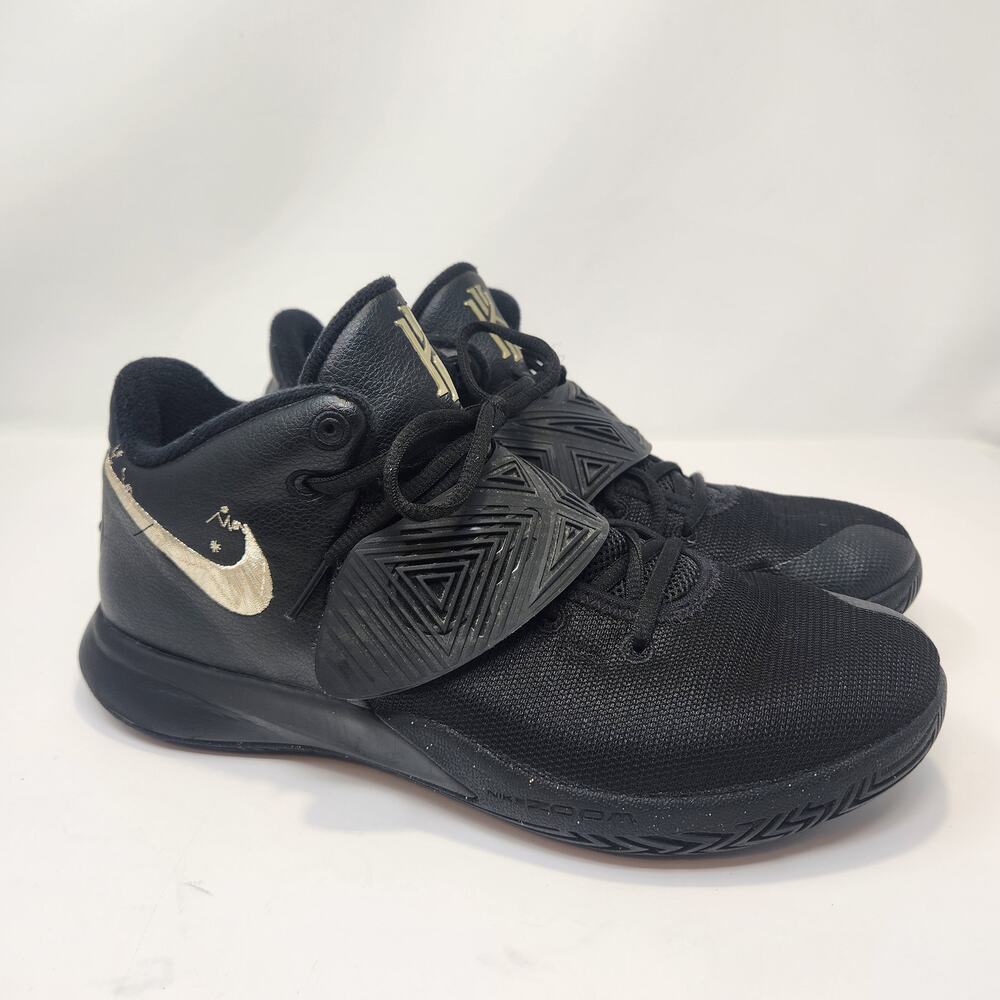 Nike Kyrie Flytrap 3 Black Metallic Gold Basketball Shoes Men Size 10.5 Sneakers